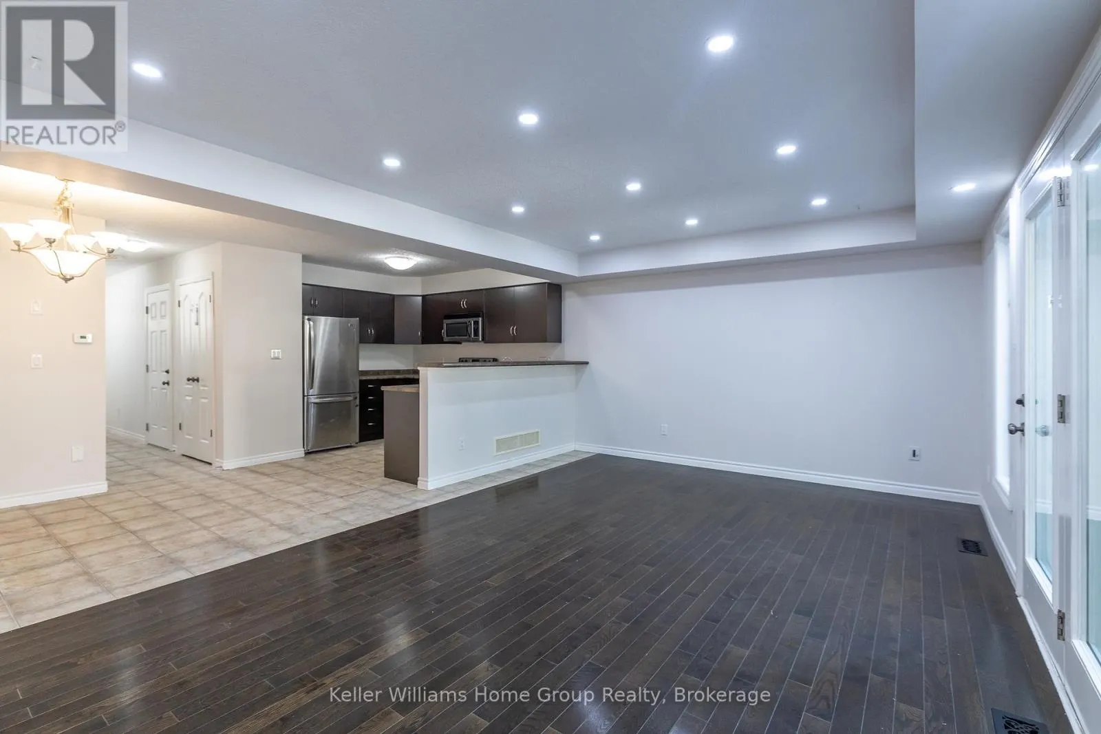 35 AMSTERDAM CRES