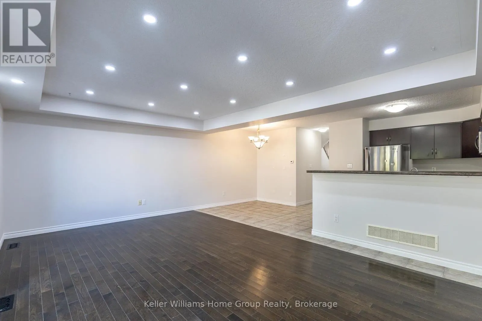 35 AMSTERDAM CRES