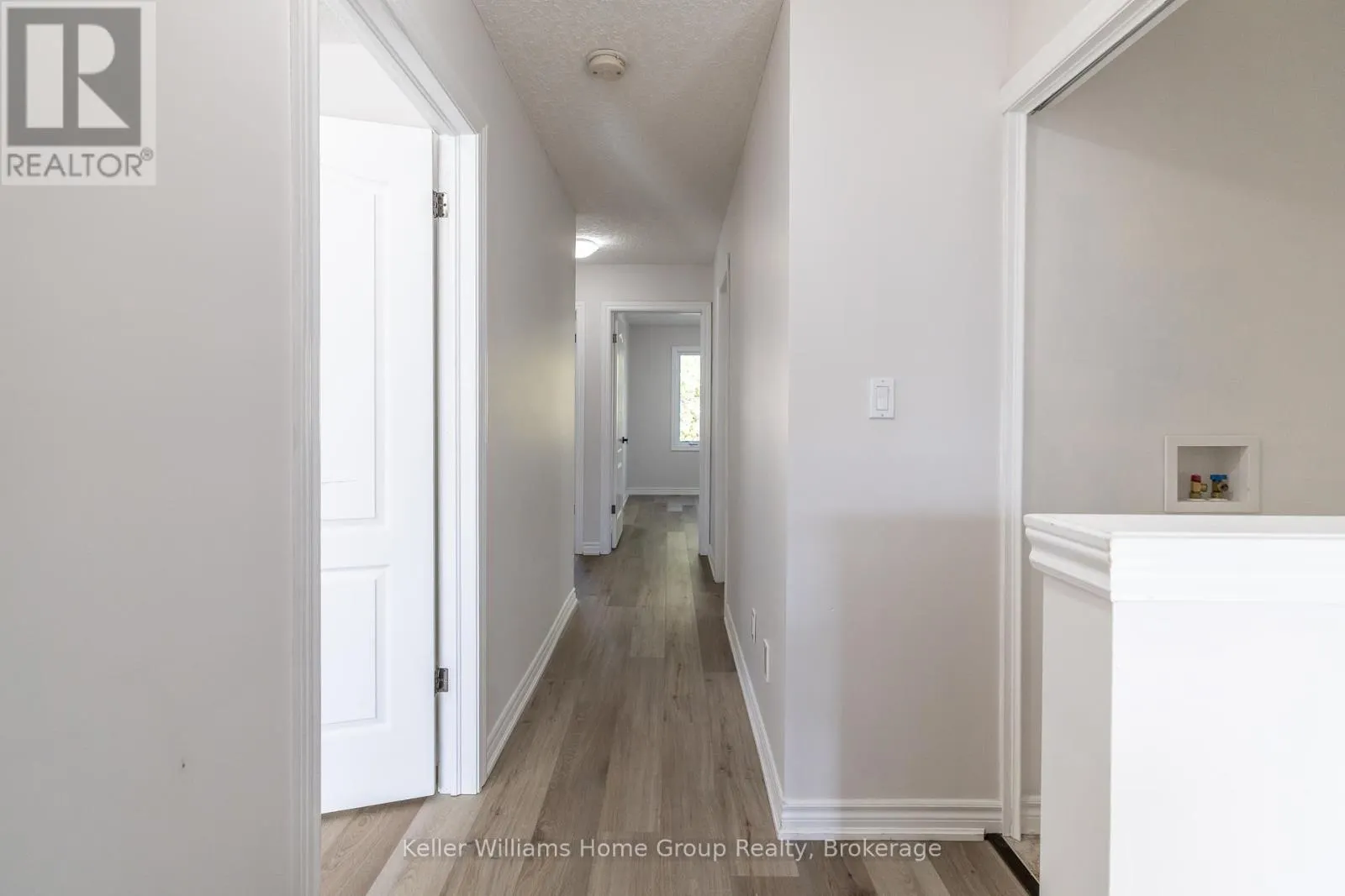 35 AMSTERDAM CRES