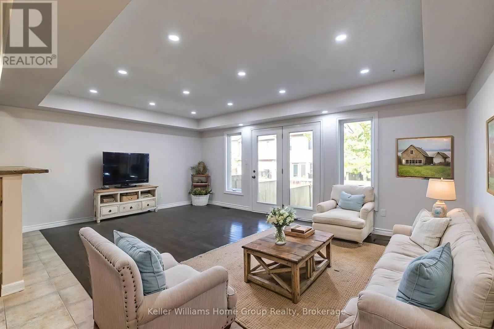 35 AMSTERDAM CRES