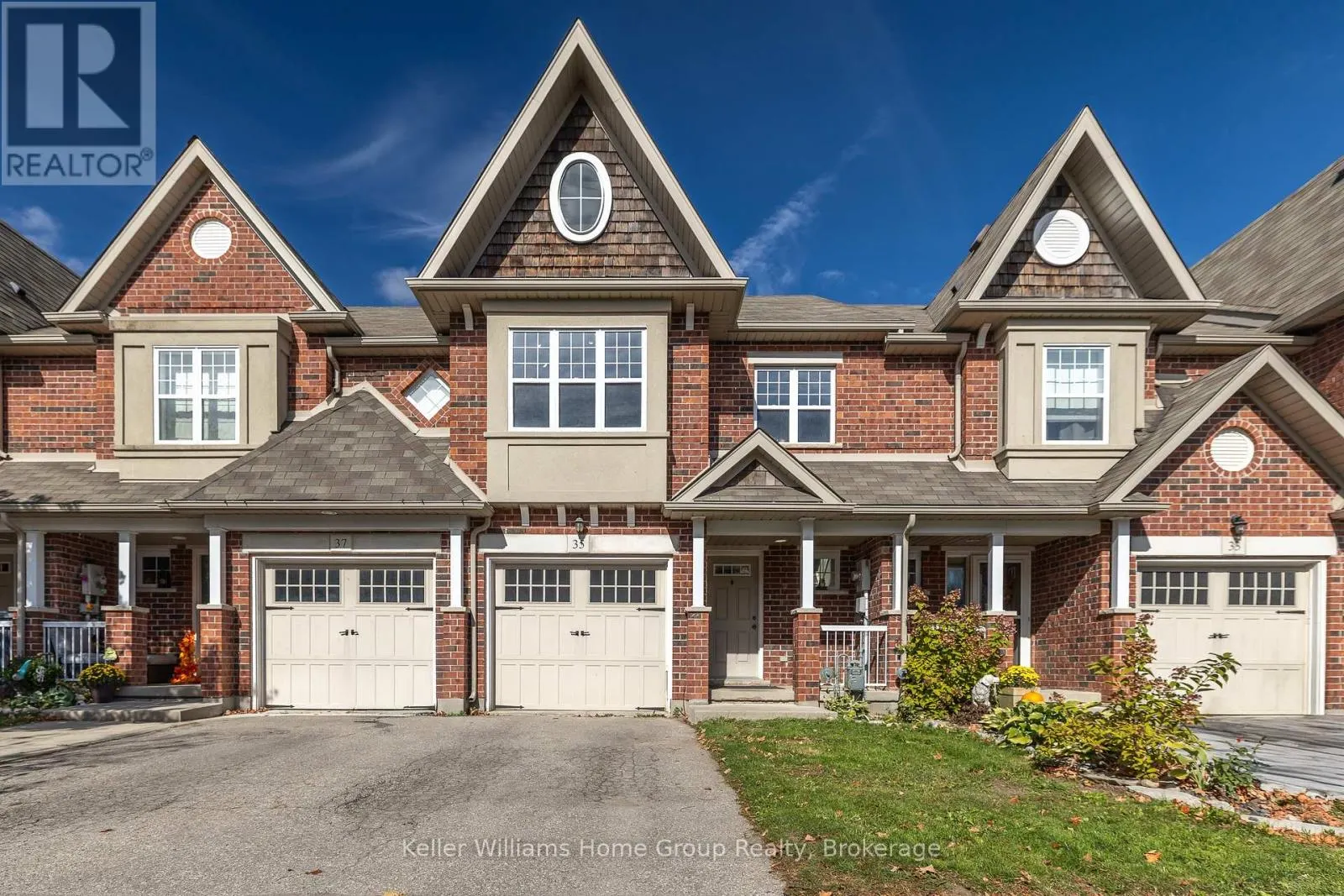 35 AMSTERDAM CRES