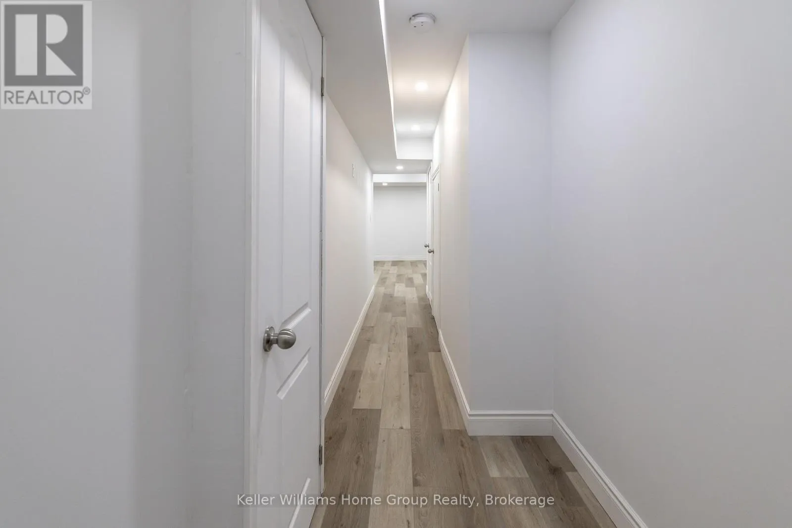 35 AMSTERDAM CRES