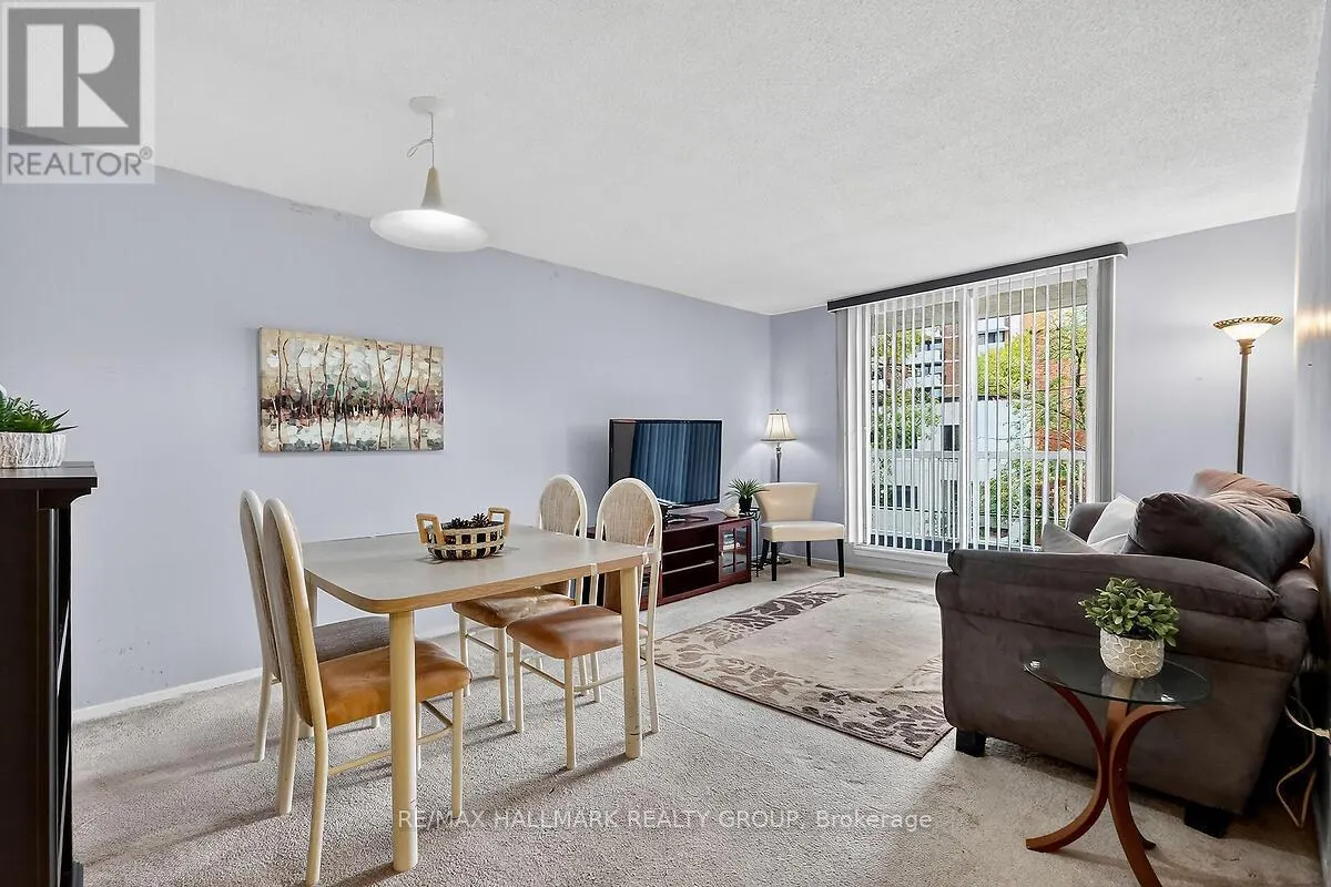 305 - 110 FORWARD AVENUE