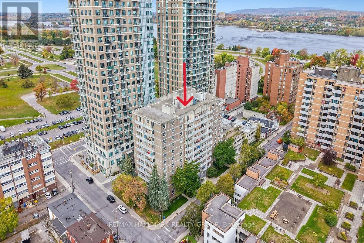 305 - 110 FORWARD AVENUE