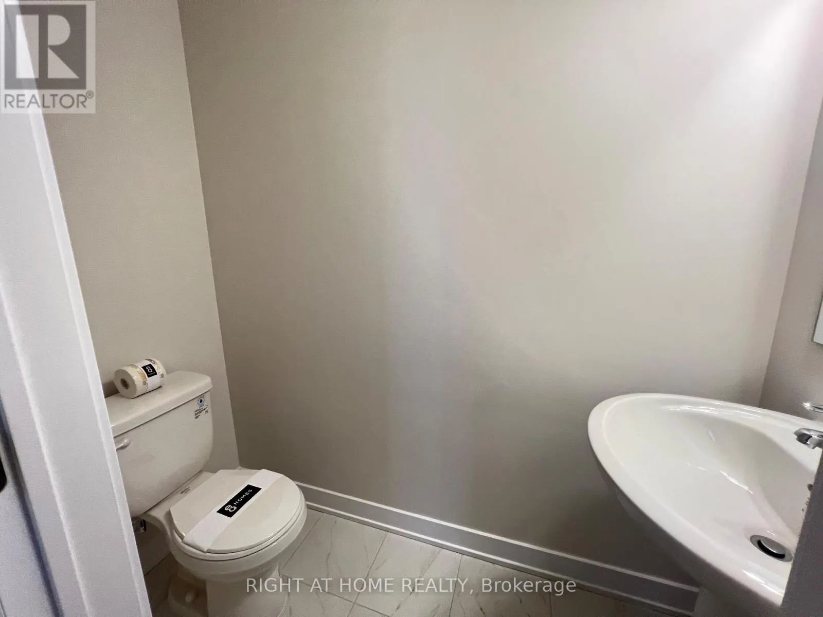 204 TUSSOCK PRIVATE