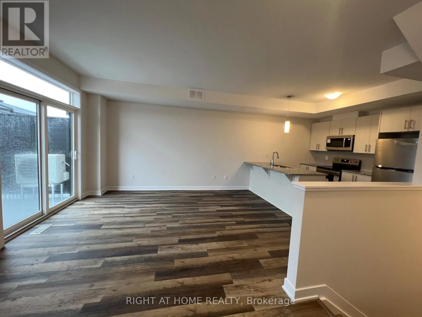 204 TUSSOCK PRIVATE