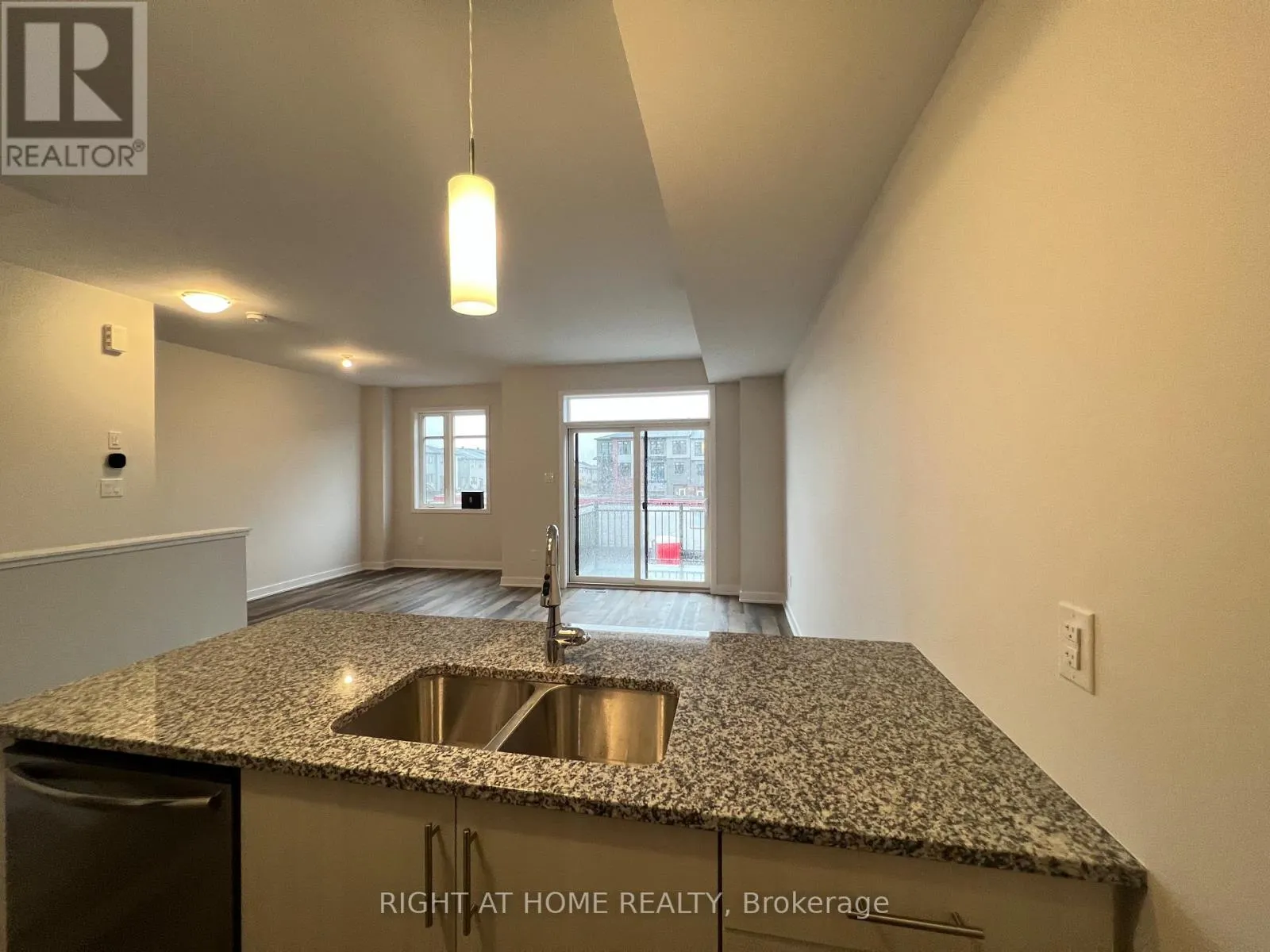 204 TUSSOCK PRIVATE