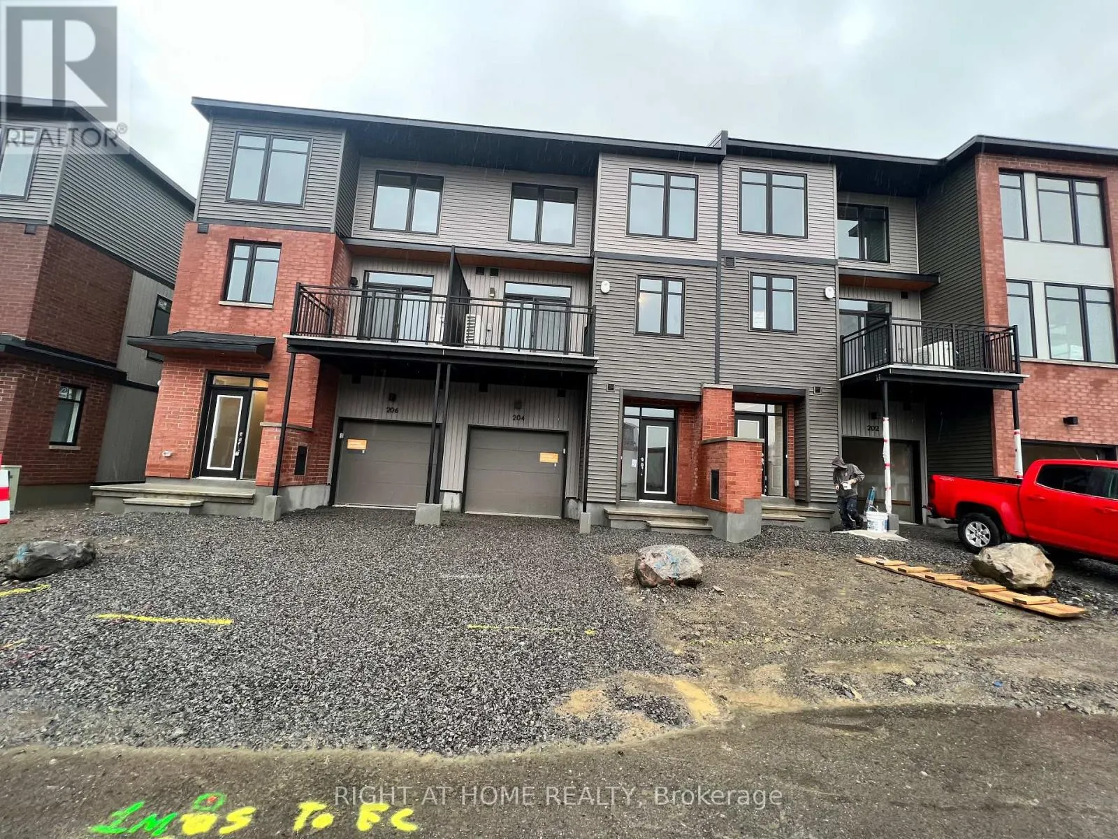 204 TUSSOCK PRIVATE