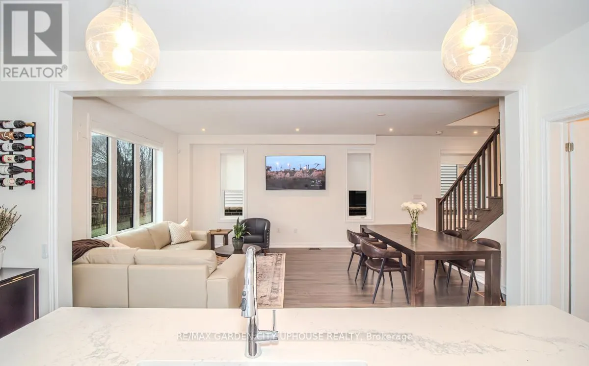 111 STARFIRE CRESCENT