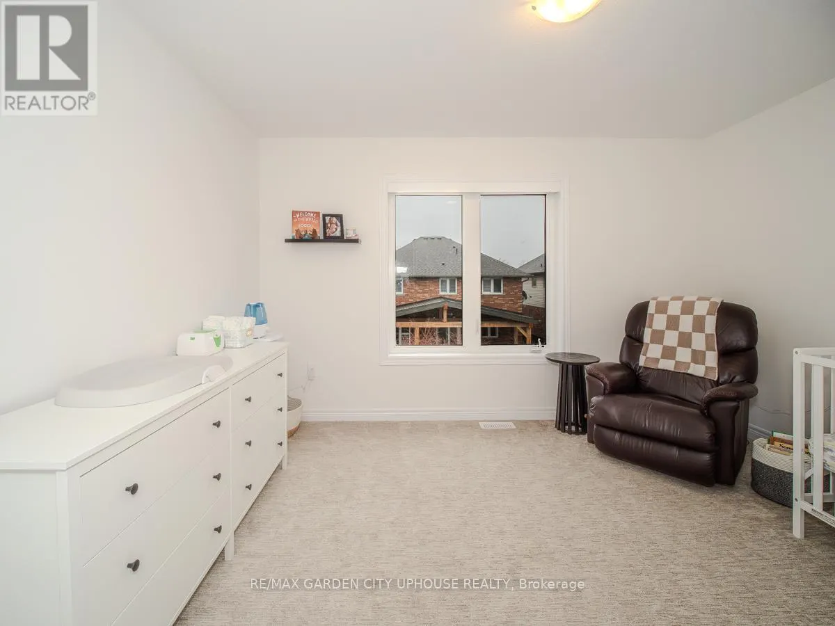 111 STARFIRE CRESCENT