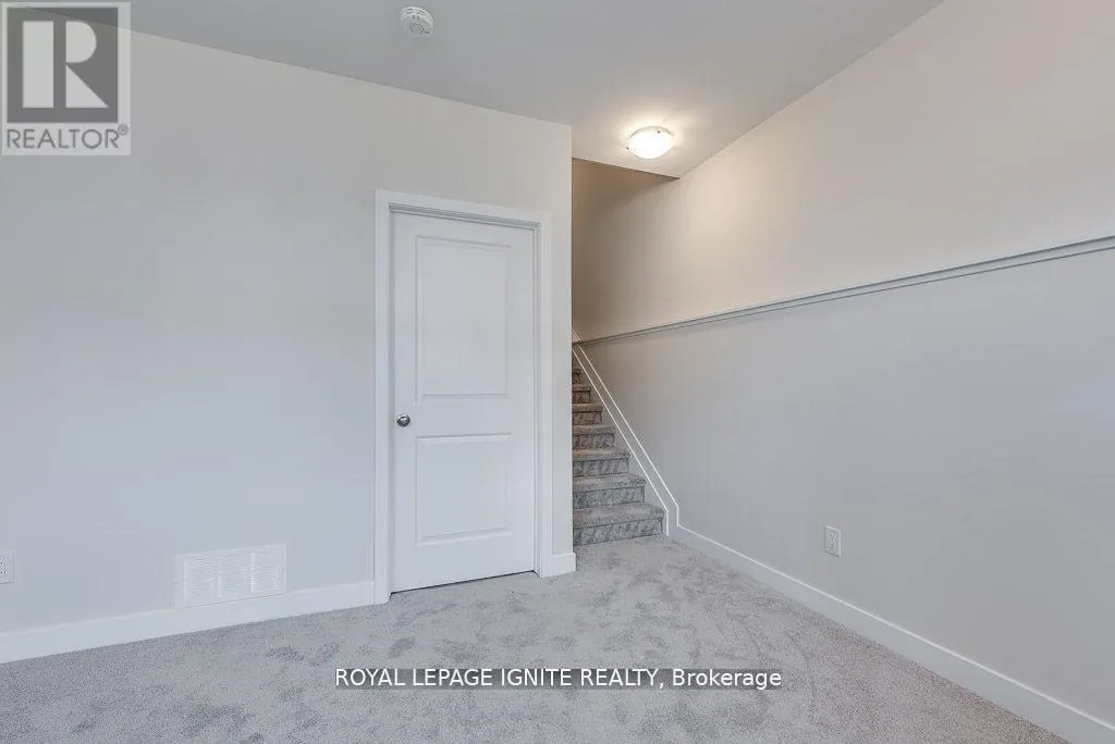 83 WHITCOMB CRESCENT