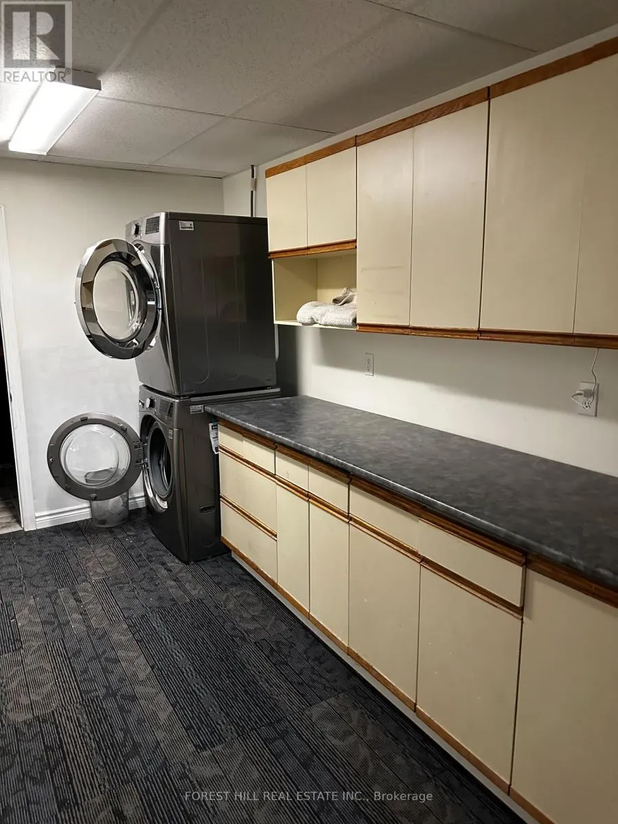 2 - 275 FRONT STREET