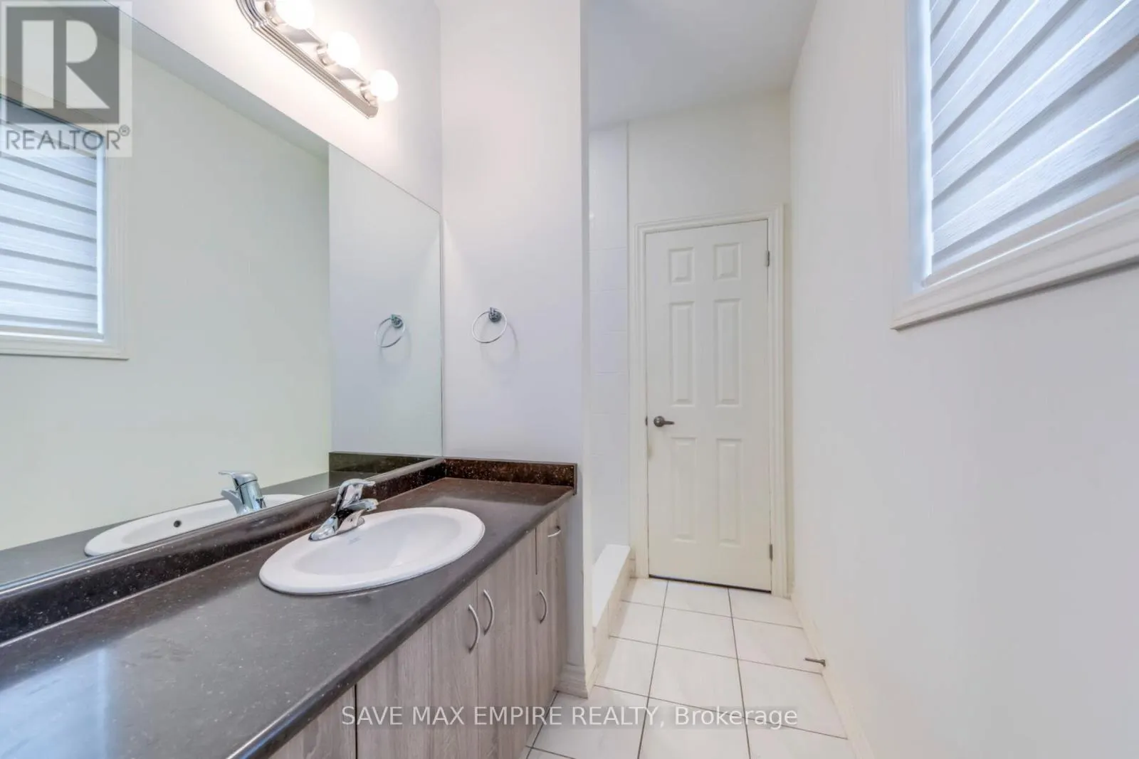 1207 GREEN ACRES DRIVE