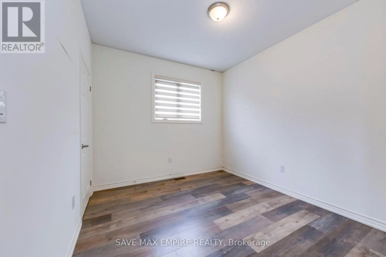 1207 GREEN ACRES DRIVE
