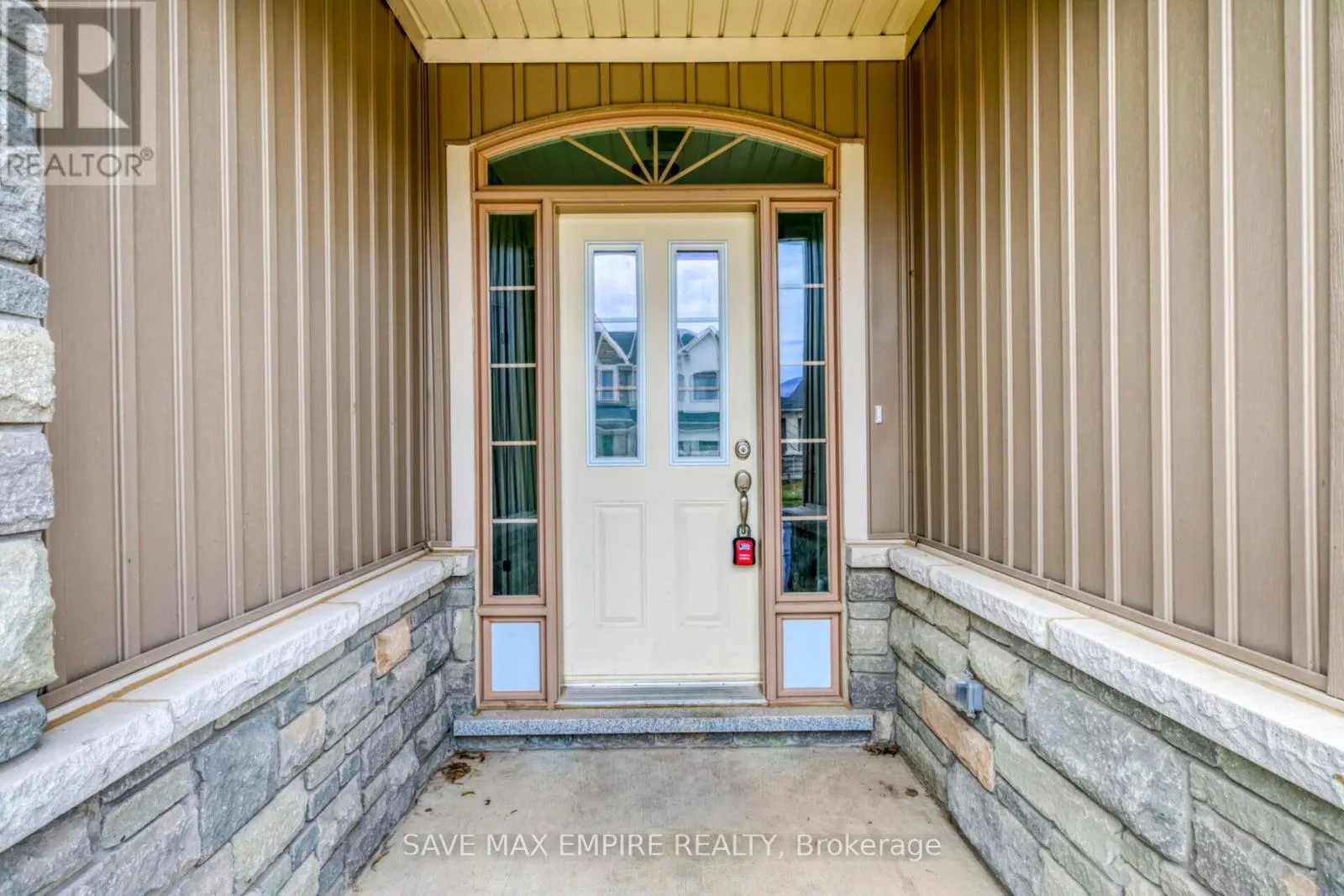 1207 GREEN ACRES DRIVE