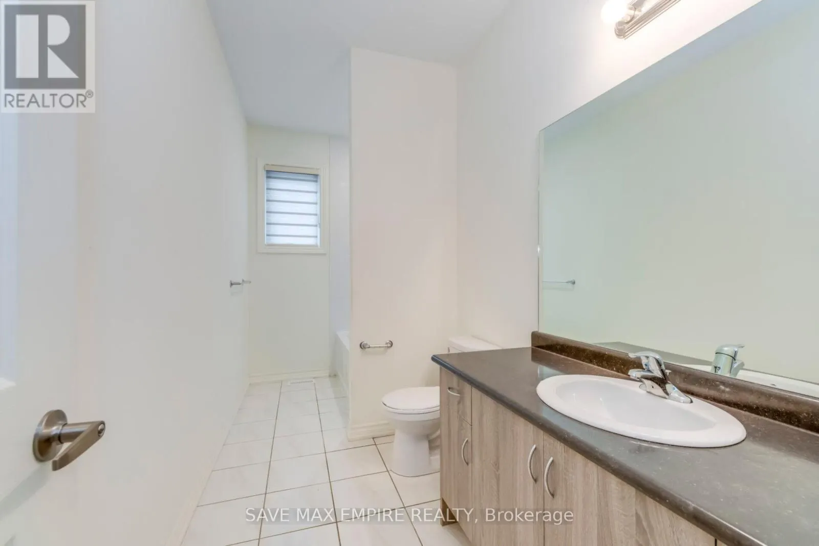 1207 GREEN ACRES DRIVE