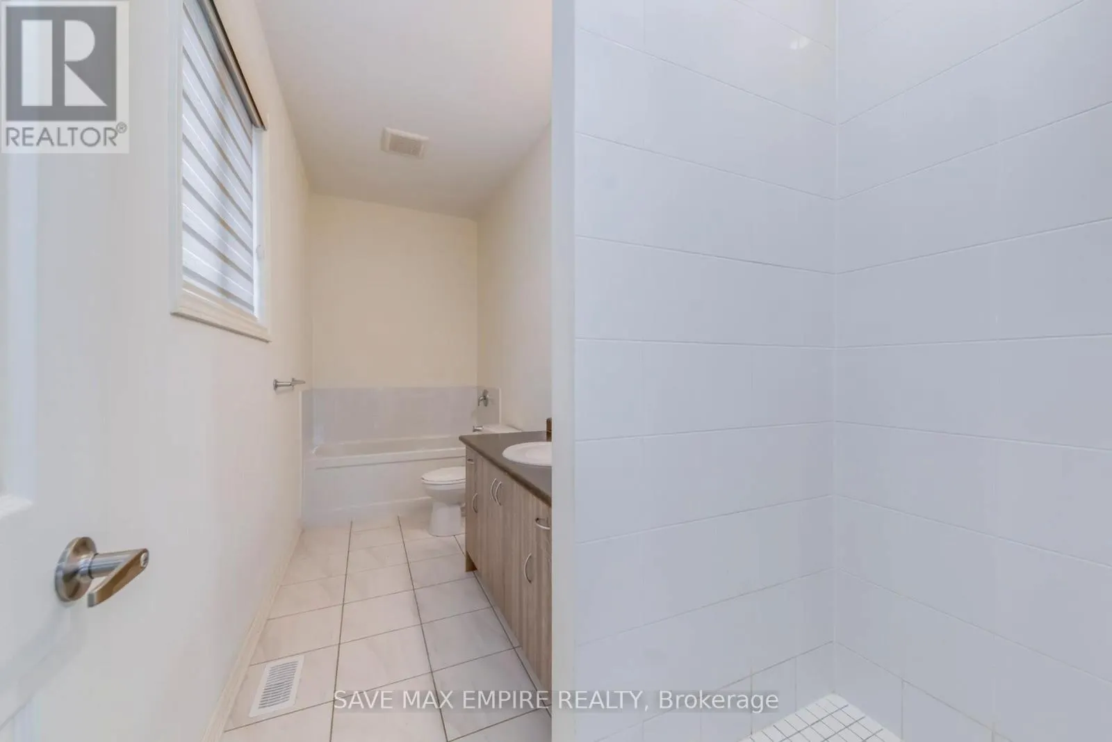 1207 GREEN ACRES DRIVE