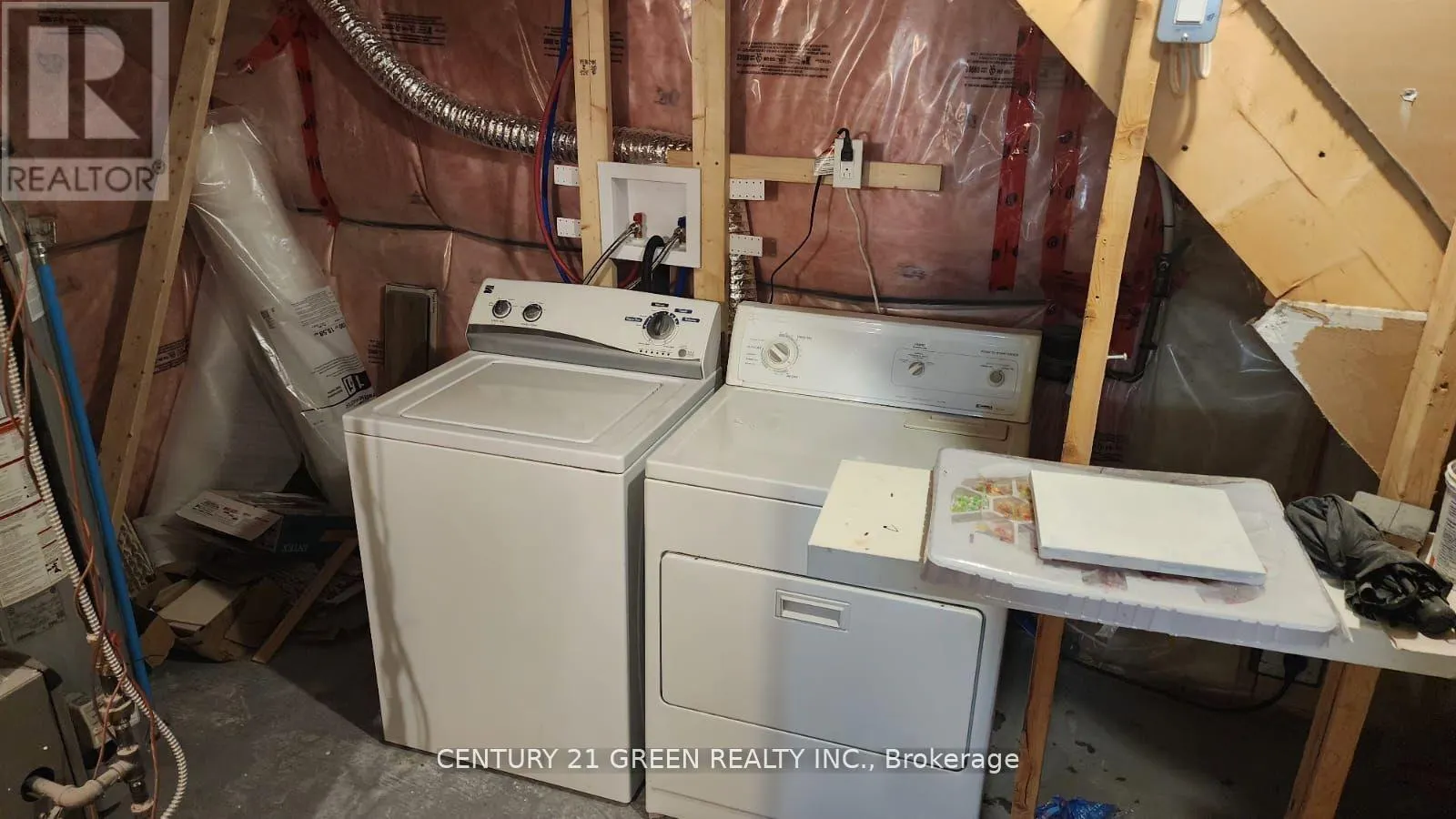 BSMT - 7977 HACKBERRY TRAIL