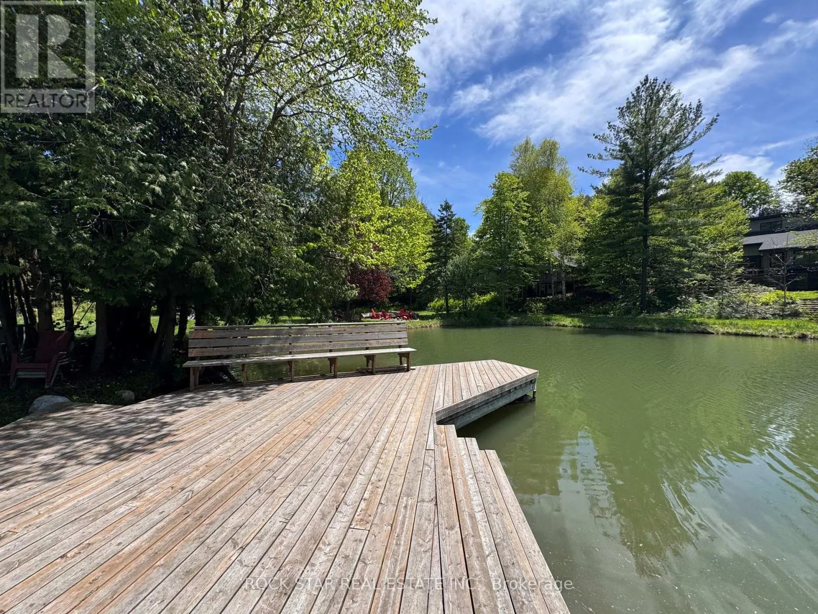 8 PINE RIVER CRESCENT