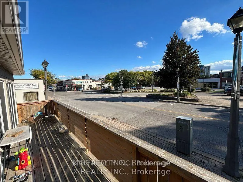 4729 QUEEN STREET