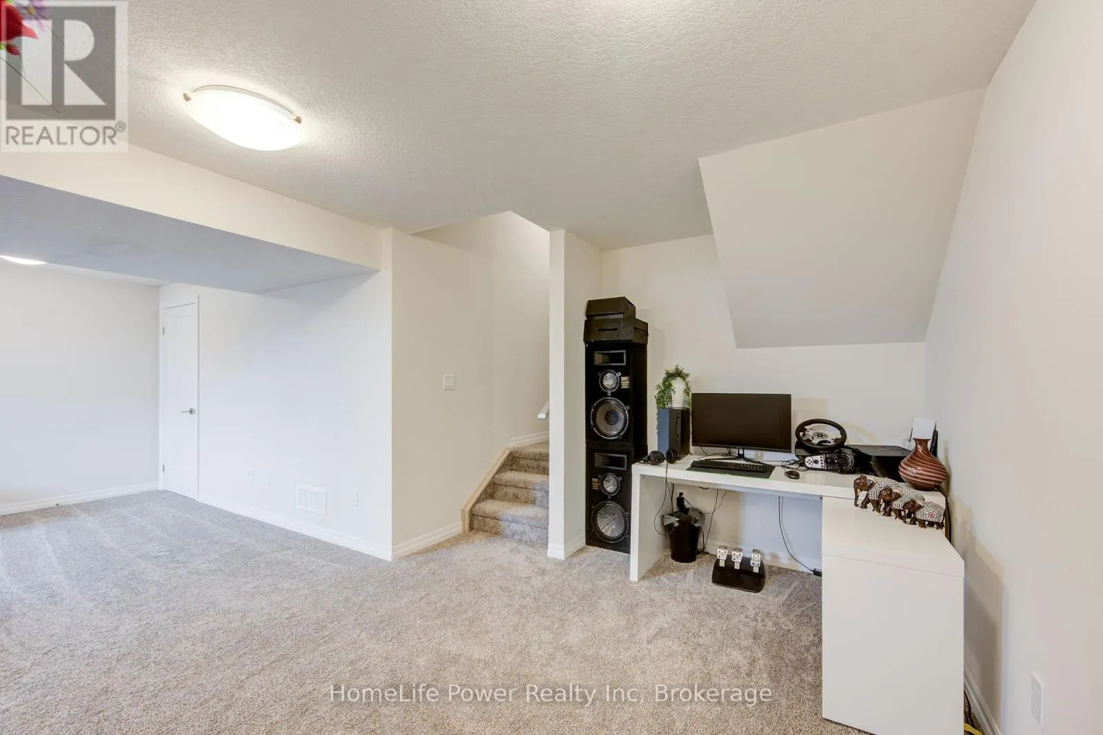 4 BRAUN AVENUE