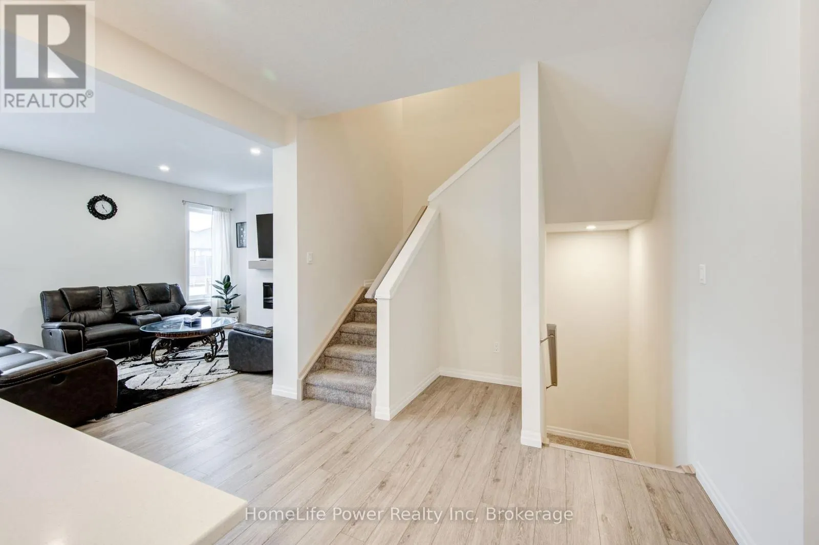 4 BRAUN AVENUE