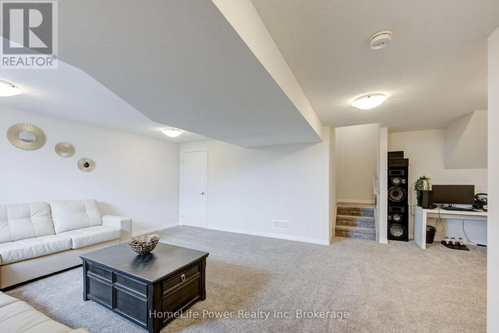4 BRAUN AVENUE
