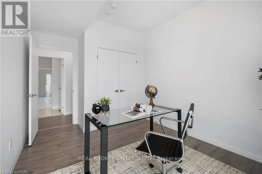 2405 - 60 CHARLES STREET W