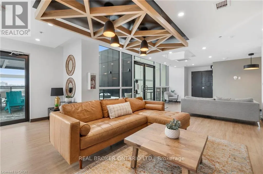 2405 - 60 CHARLES STREET W