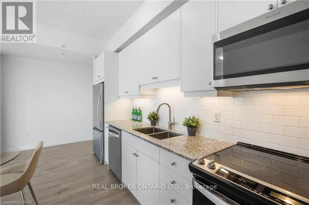 2405 - 60 CHARLES STREET W