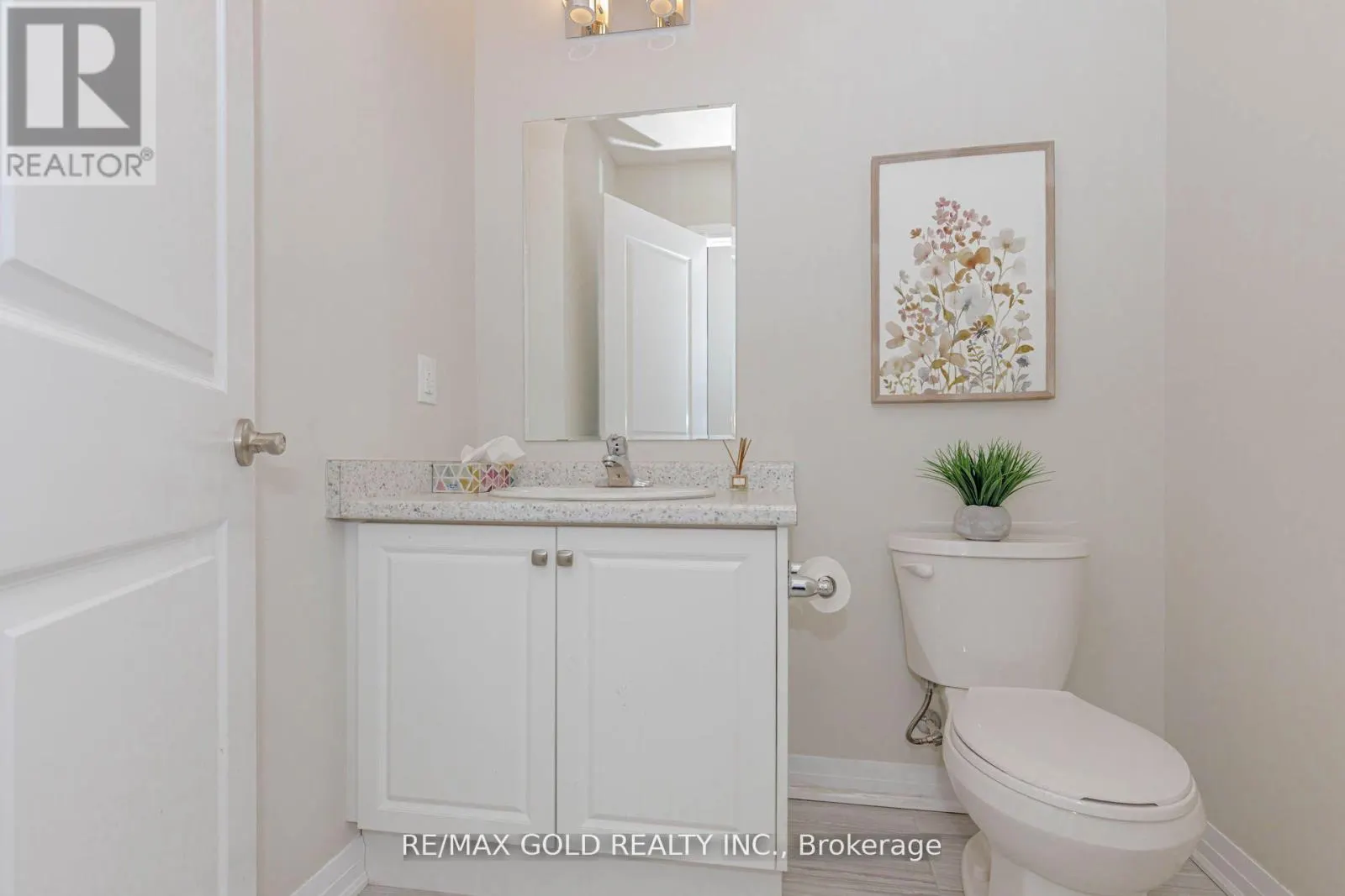 3 - 124 SEABROOK DRIVE