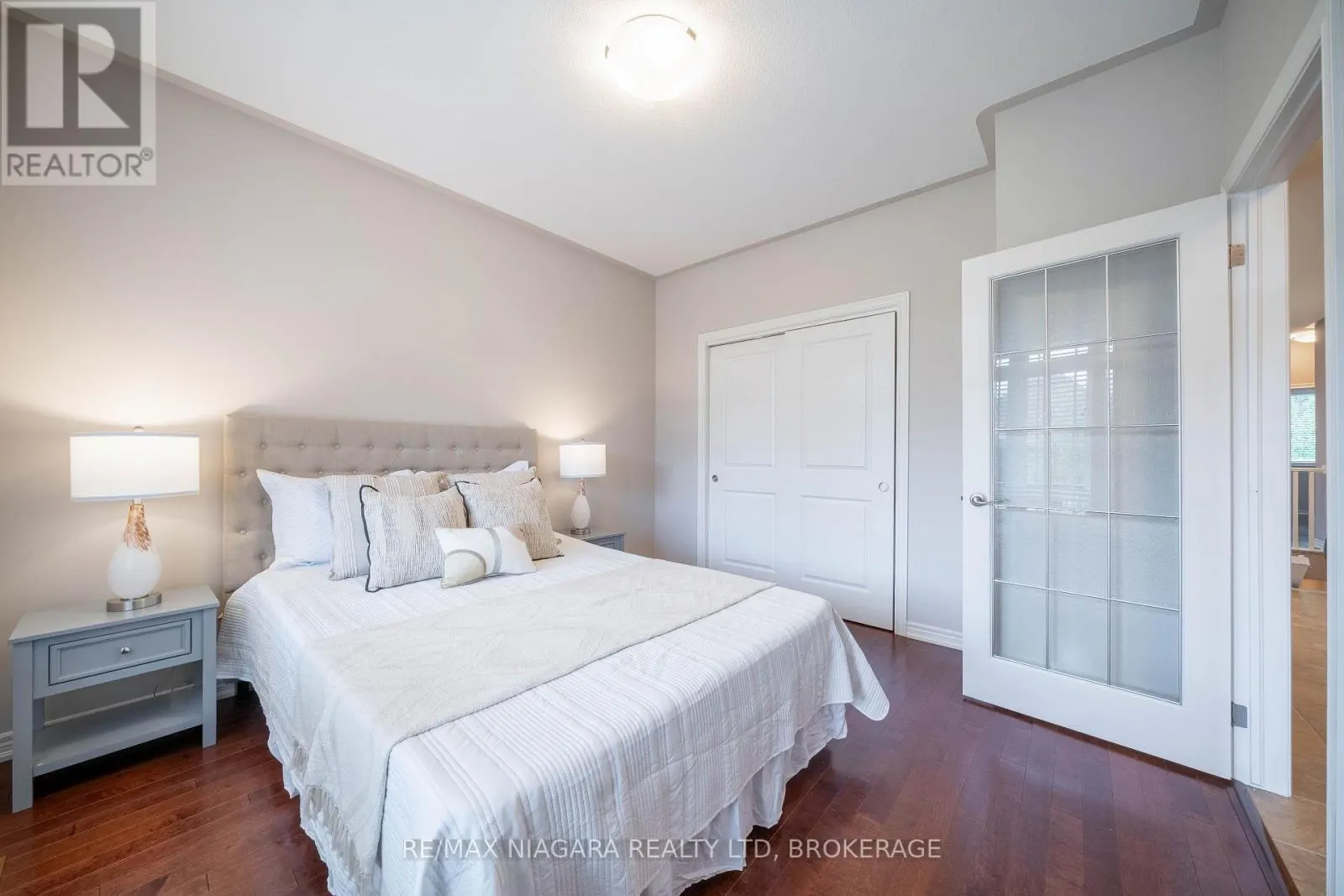 27 HICKORY AVENUE