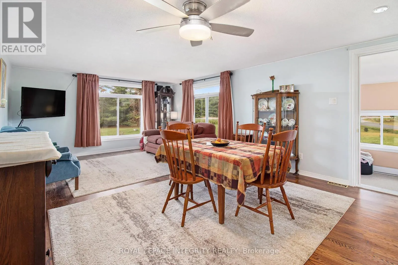 677 BOWES SIDE ROAD