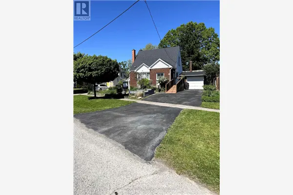 18 FLANDERS AVENUE