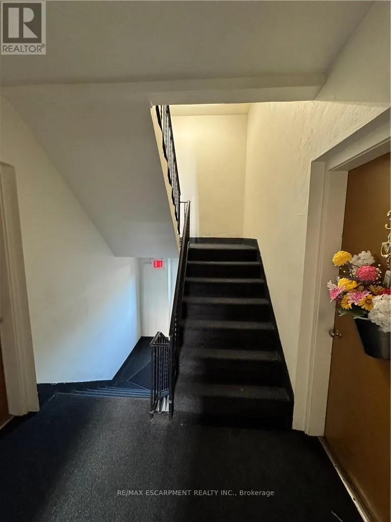 11 - 1755 KING STREET