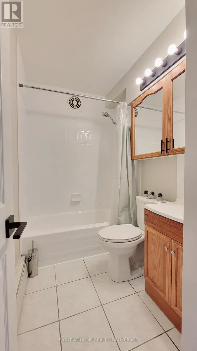 606 - 30 SUMMIT AVENUE, #606