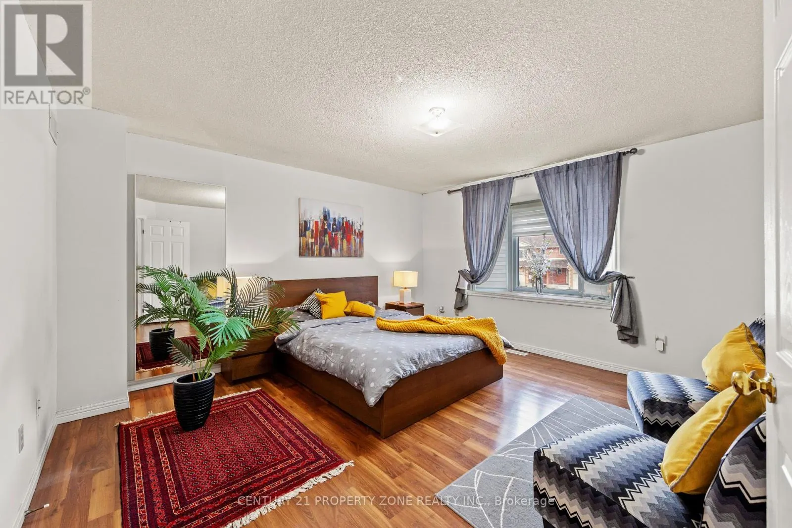 2 - 280 LIMERIDGE ROAD E