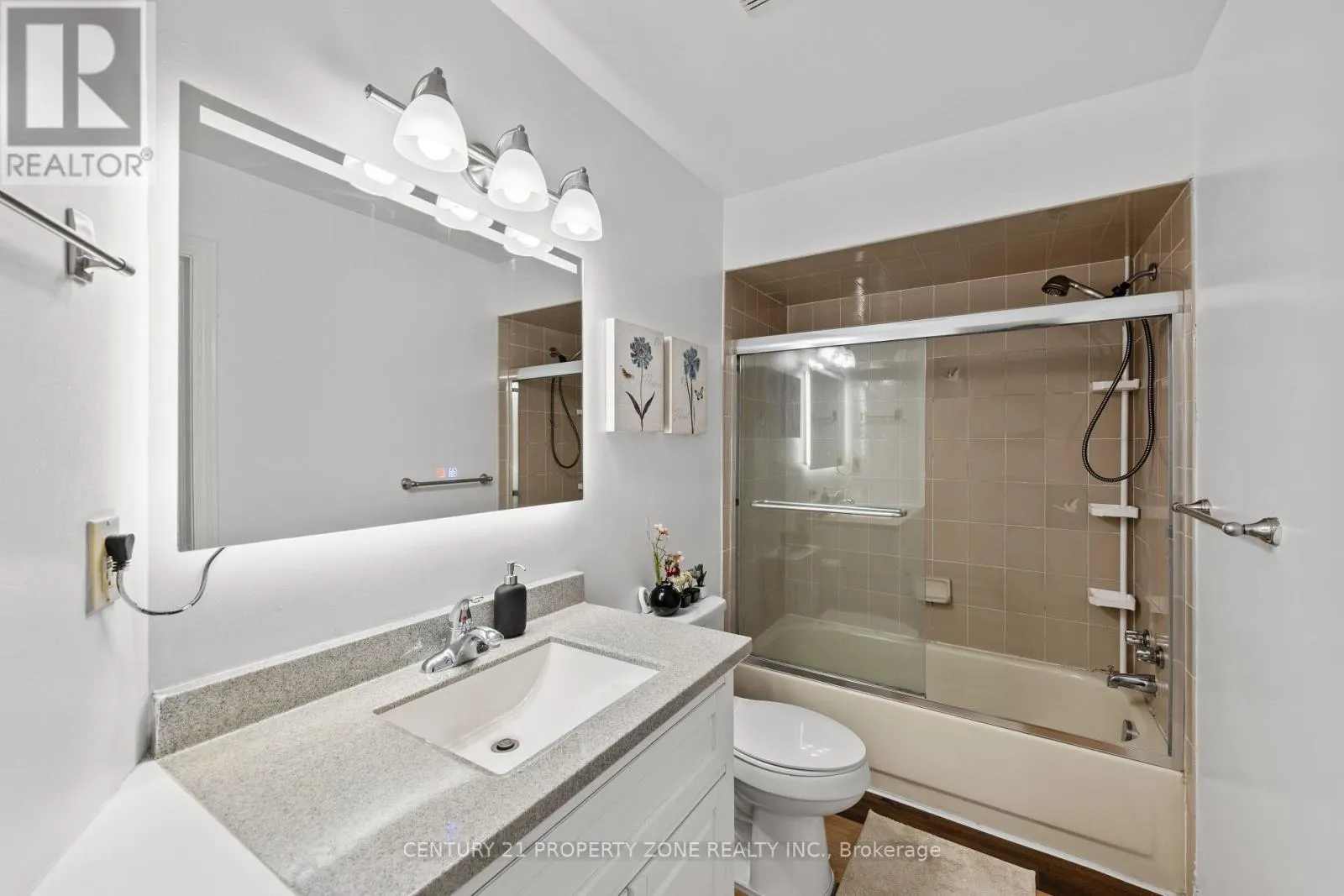 2 - 280 LIMERIDGE ROAD E