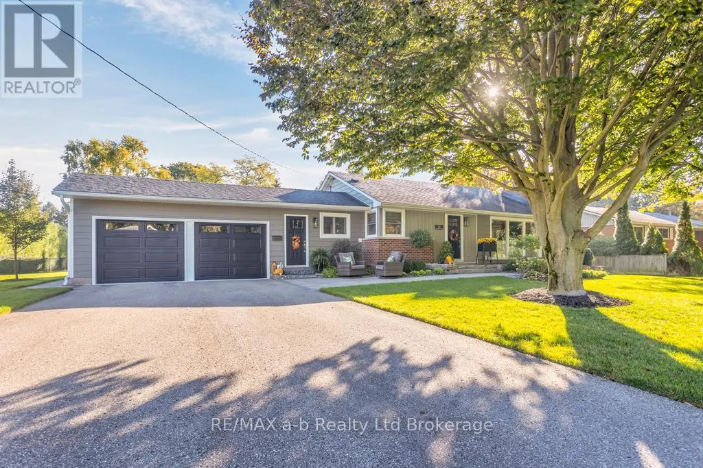 16 CHARLOTTE AVENUE