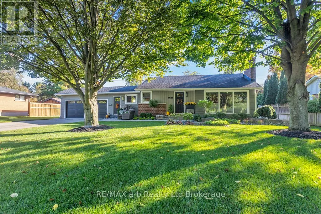 16 CHARLOTTE AVENUE