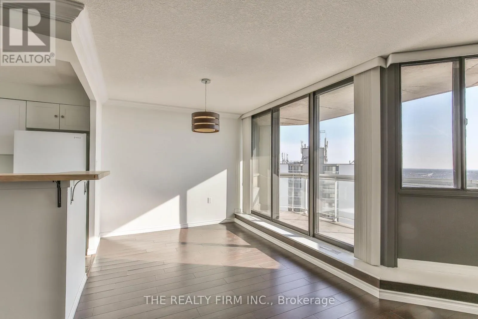 2605 - 323 COLBORNE STREET, #2605