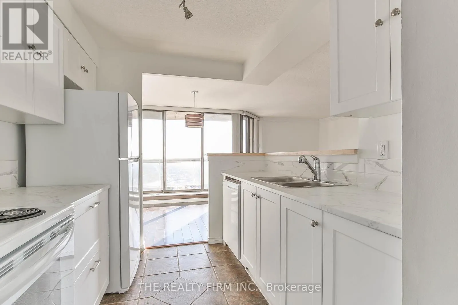 2605 - 323 COLBORNE STREET, #2605