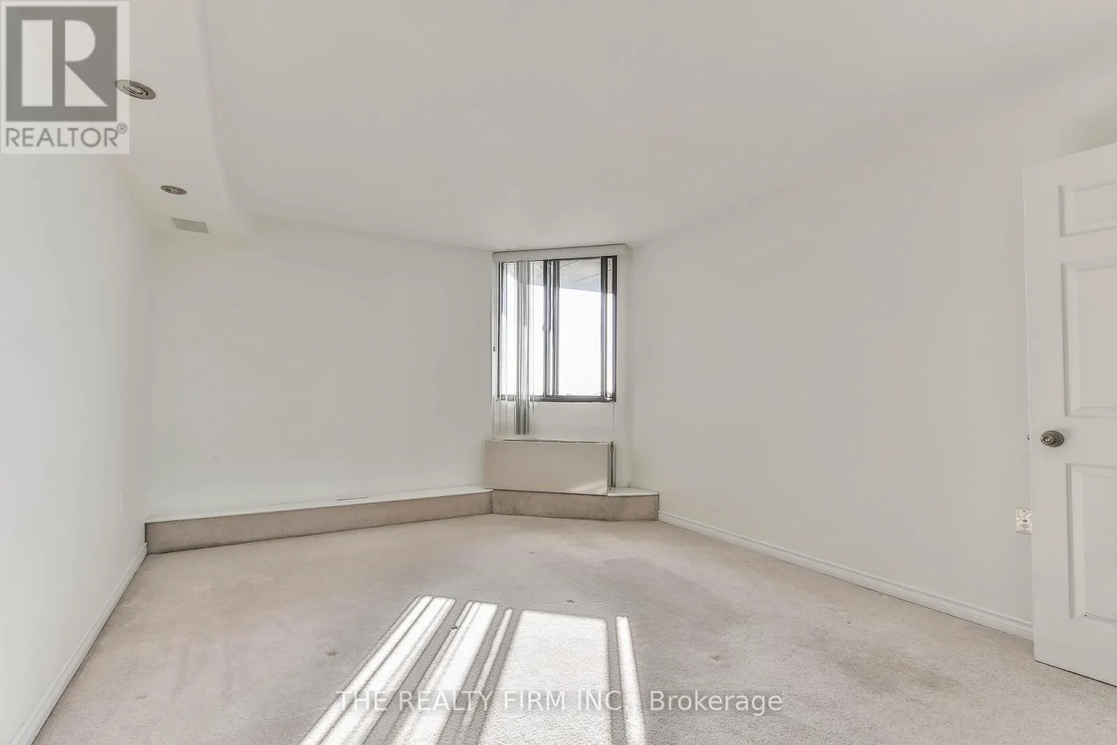 2605 - 323 COLBORNE STREET, #2605