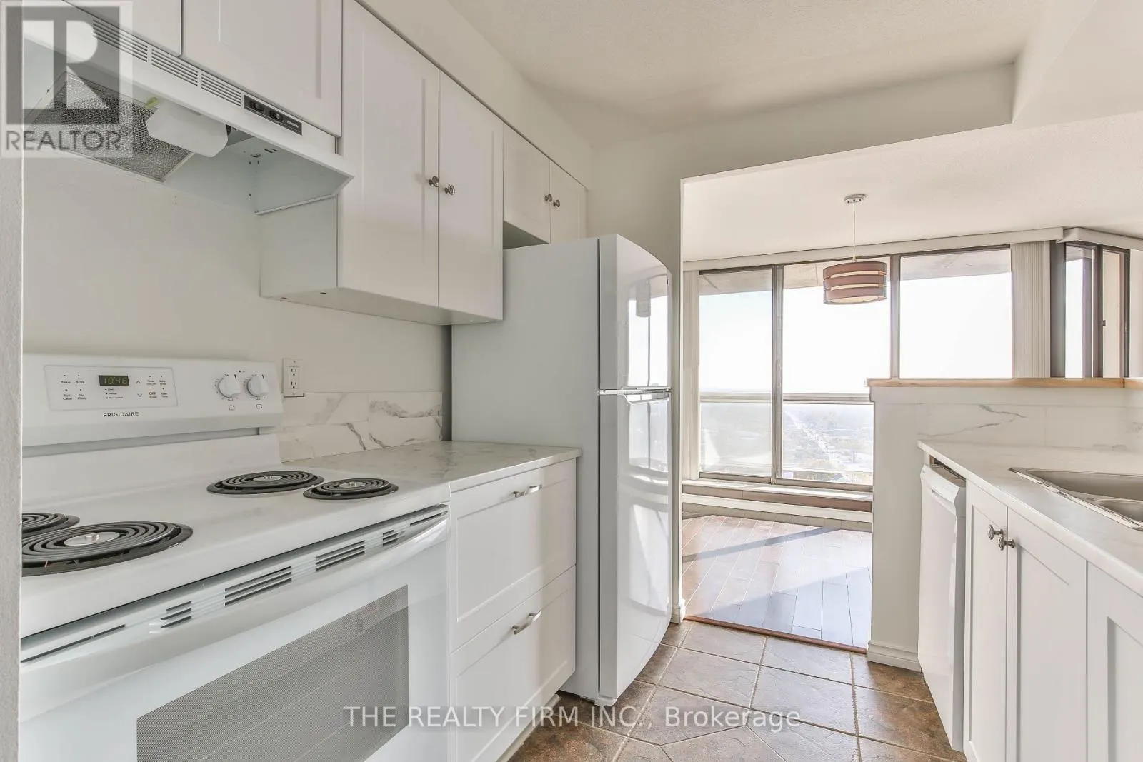 2605 - 323 COLBORNE STREET, #2605