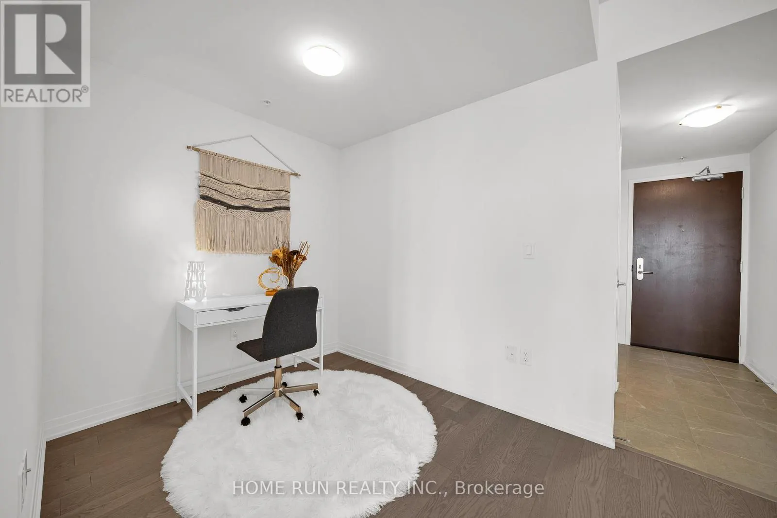 1903 - 805 CARLING AVENUE