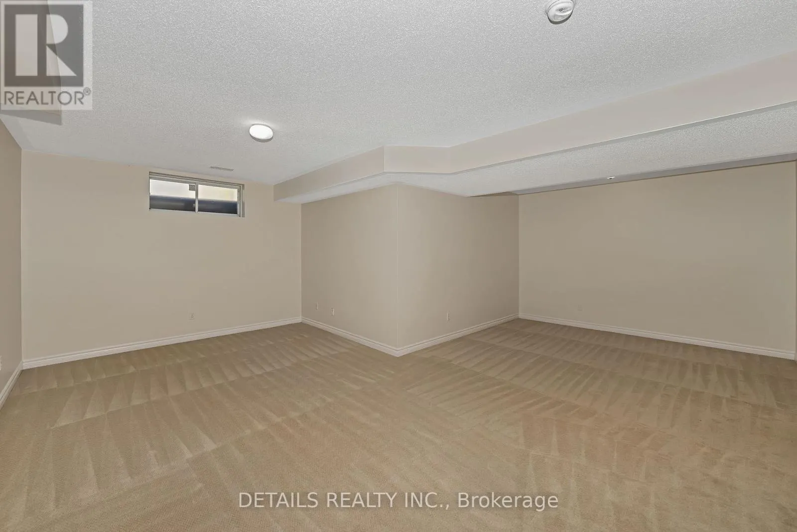 6121 BRISTLECONE WAY