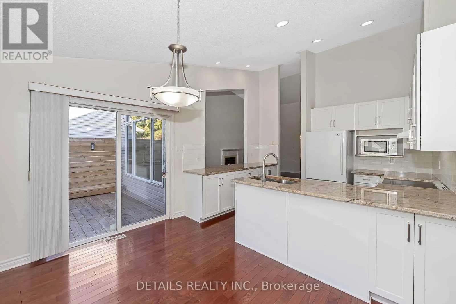6121 BRISTLECONE WAY