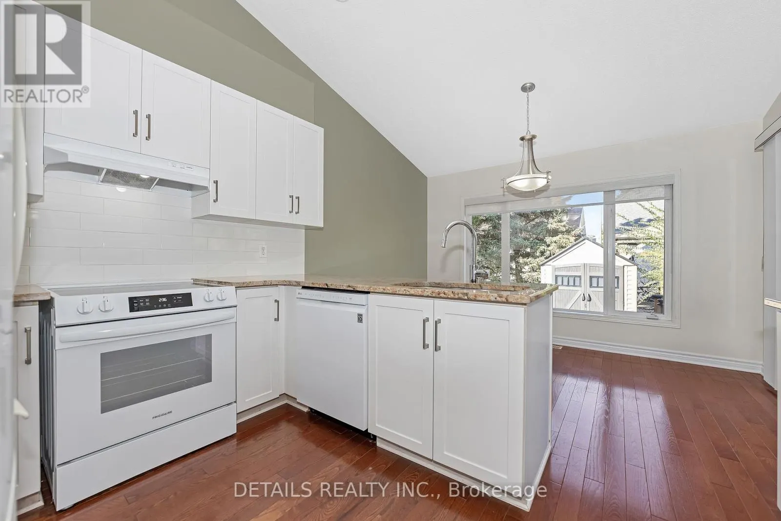 6121 BRISTLECONE WAY