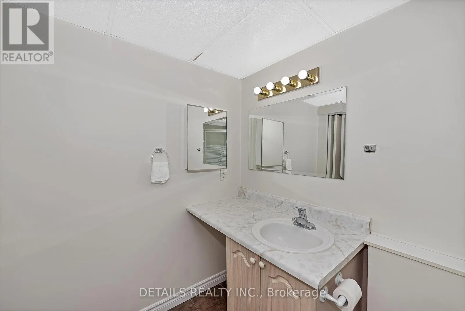 6121 BRISTLECONE WAY