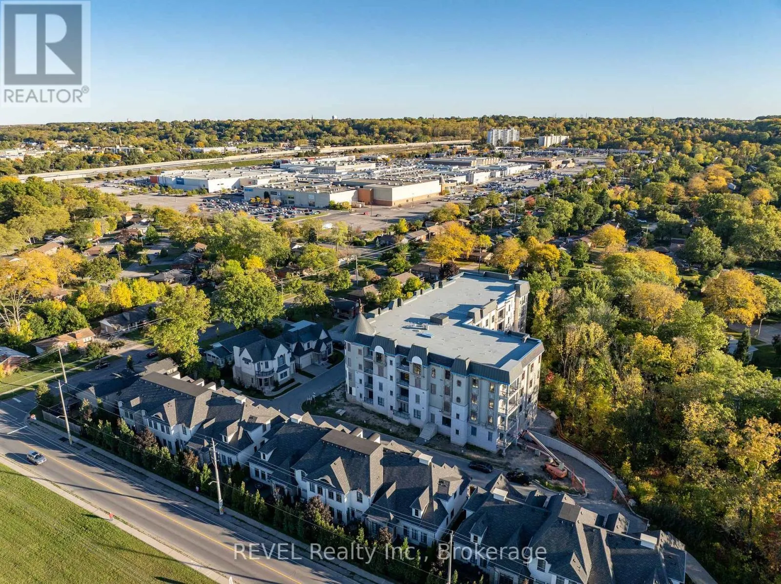 410 - 2 ARBOURVALE COMMON, #410
